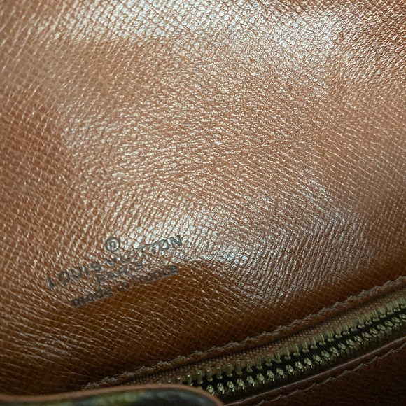 SOLD Auth Louis Vuitton Crossbody - Picture 6 of 12